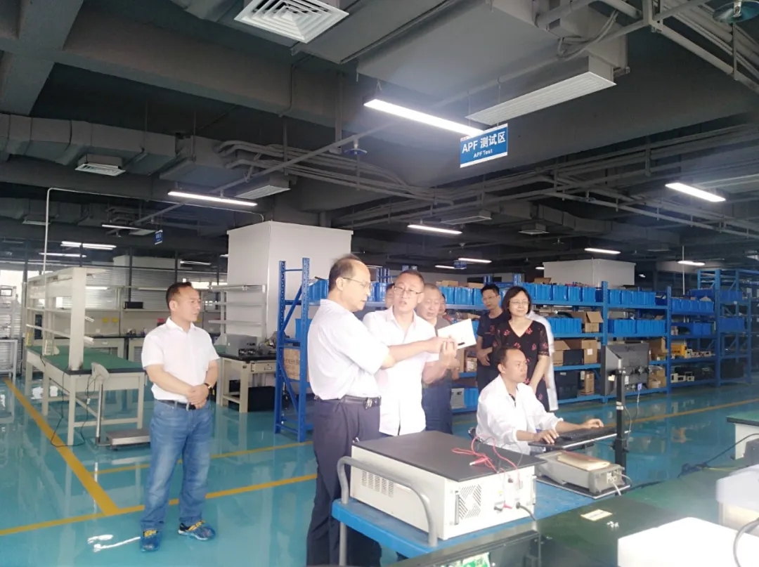 派瑞領導一行蒞臨西馳電氣總部參觀指導(圖5) 派瑞領導一行蒞臨西馳電氣總部參觀指導(圖5)