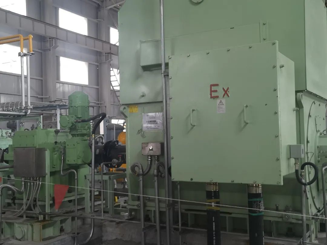 西馳電氣高壓降補(bǔ)軟起動(dòng)裝置在蒙西某化工廠帶載一次試車成功(圖3) 西馳電氣高壓降補(bǔ)軟起動(dòng)裝置在蒙西某化工廠帶載一次試車成功(圖3)